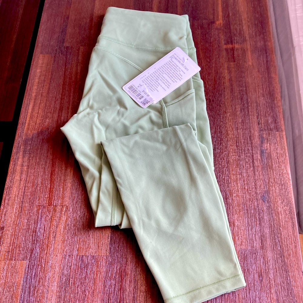Lululemon Invigorate HR Tight 25”